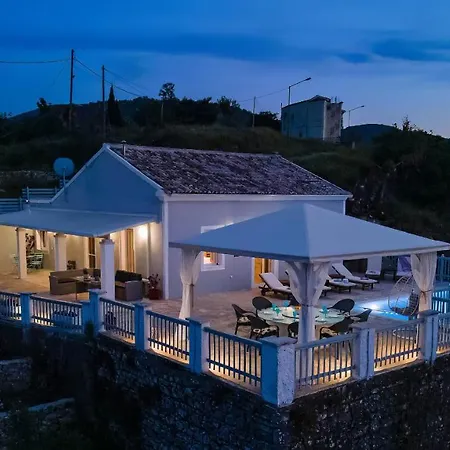 Orizontas Corfu, Private With Breathtaking Views Loútsai