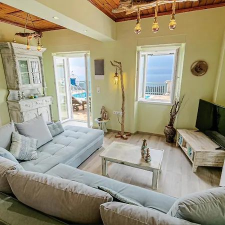 Orizontas Corfu, Private With Breathtaking Views Loútsai