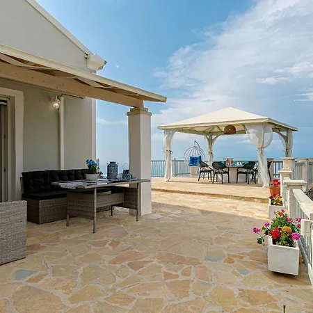 Orizontas Corfu, Private With Breathtaking Views * Loútsai